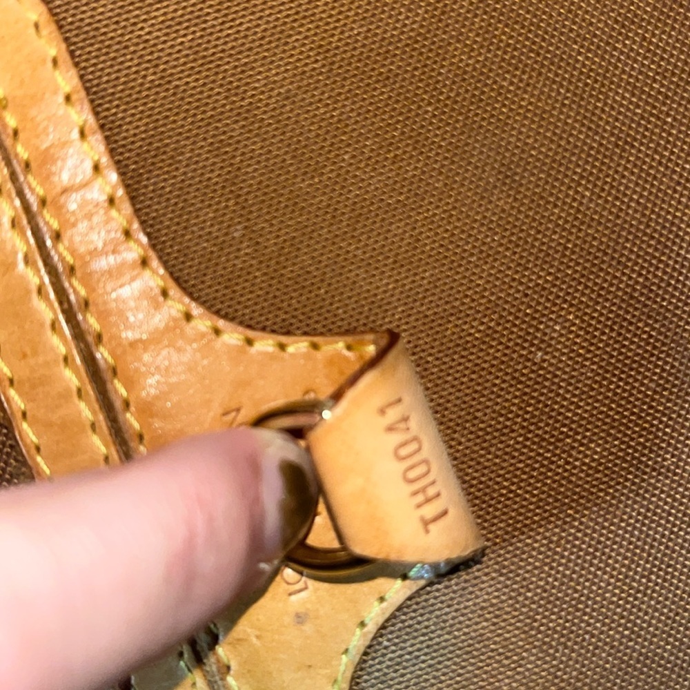 Authentic LOUIS VUITTON monogrammed Ellipse MM Handbag - Picture 8 of 9
